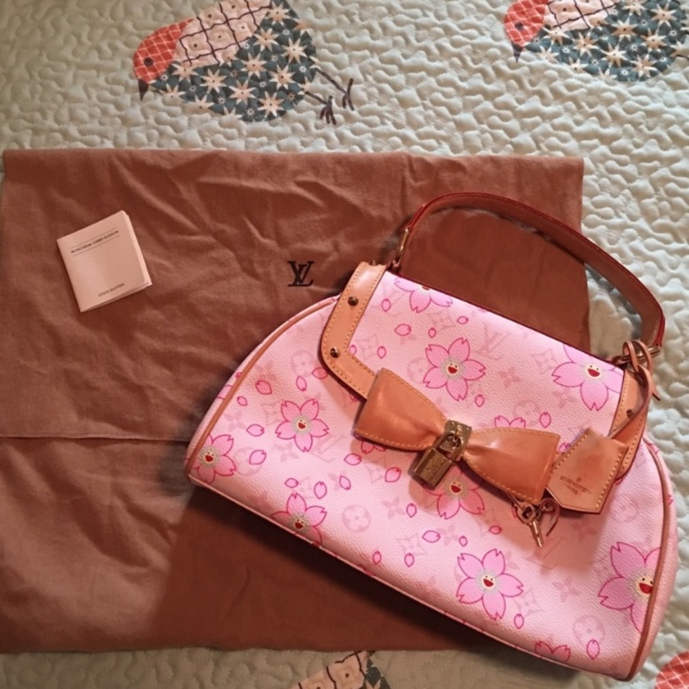 🍒 Authentic Limited Edition Louis Vuitton 🍒